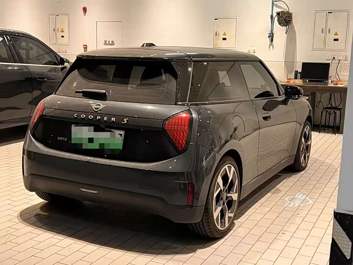 Фото 8 - Mini Cooper