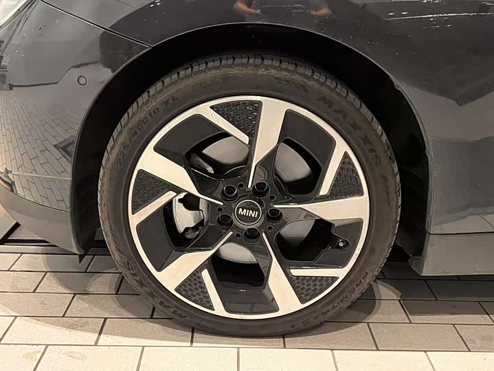 Фото 9 - Mini Cooper