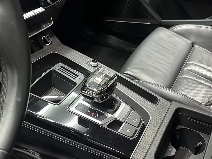 Audi Q5L 2021 2021款 45 TFSI 臻选动感型