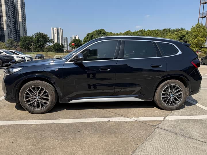 Фото 4 - BMW iX1