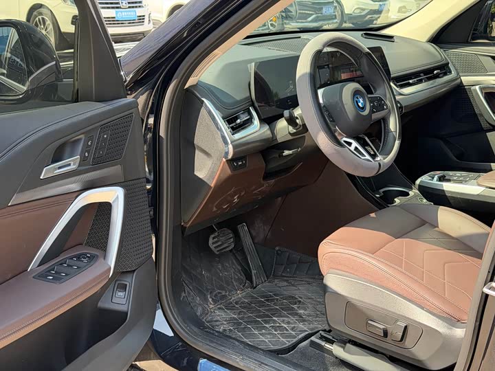 Фото 7 - BMW iX1