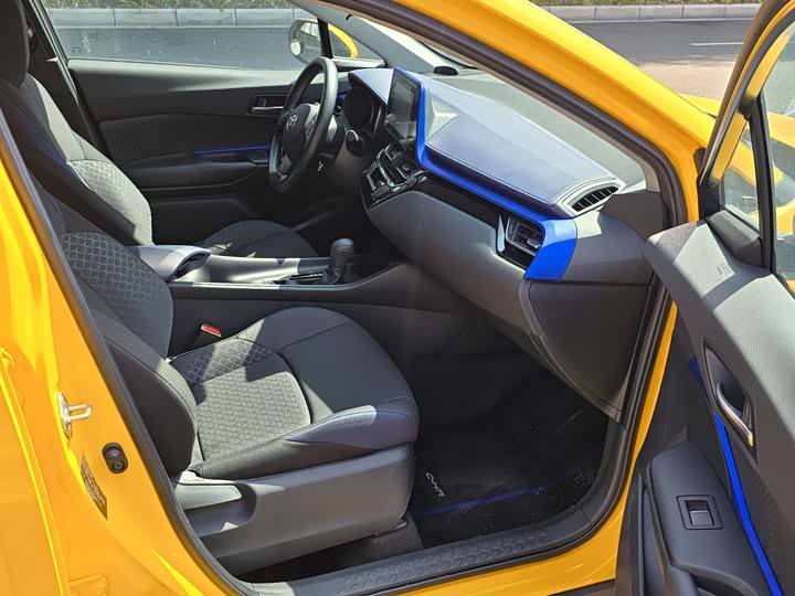 Photo 4 - Toyota C-HR