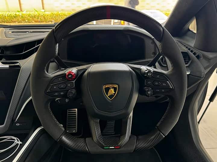 Lamborghini Revuelto 2023 2023款 6.5L PHEV标准版