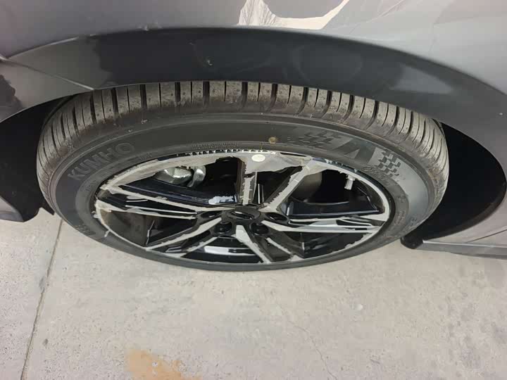 Фото 4 - Geely Binrui