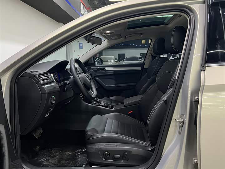 Фото 9 - Skoda Superb