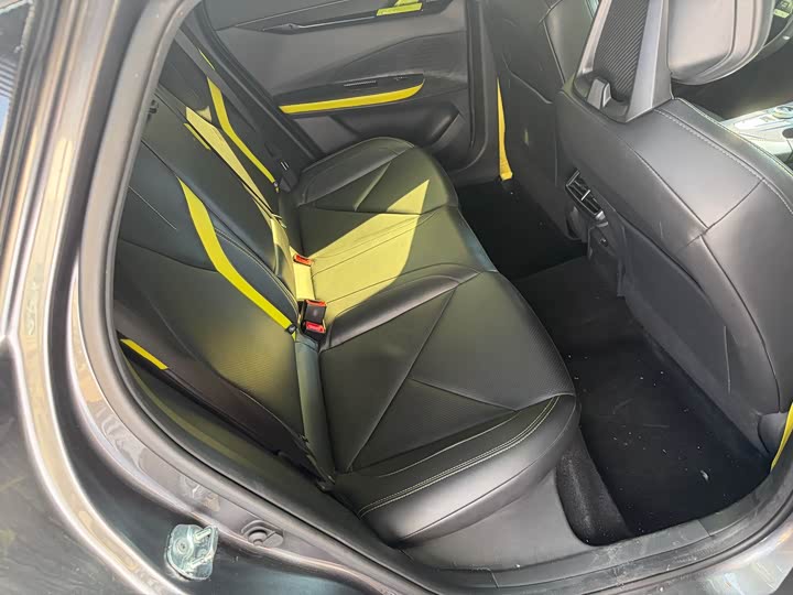 Фото 7 - Changan UNI-V