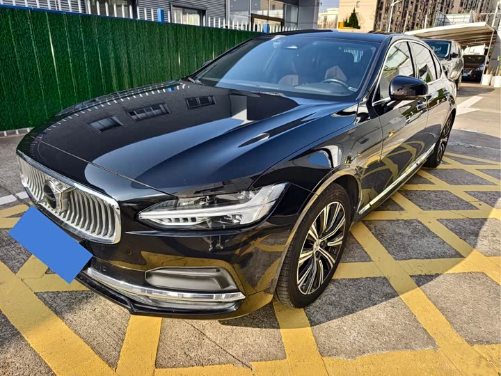Фото 3 - Volvo S90