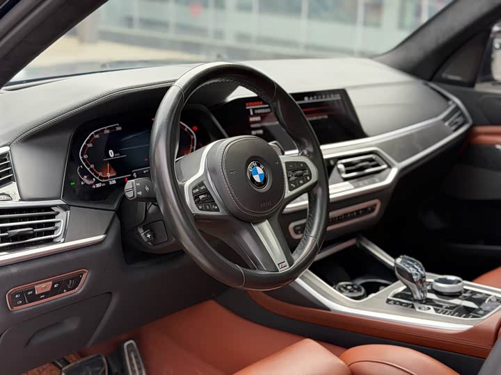 Photo 8 - BMW X7