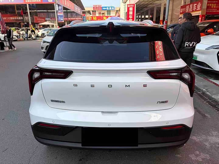 Фото 3 - Geely Geometry E Firefly