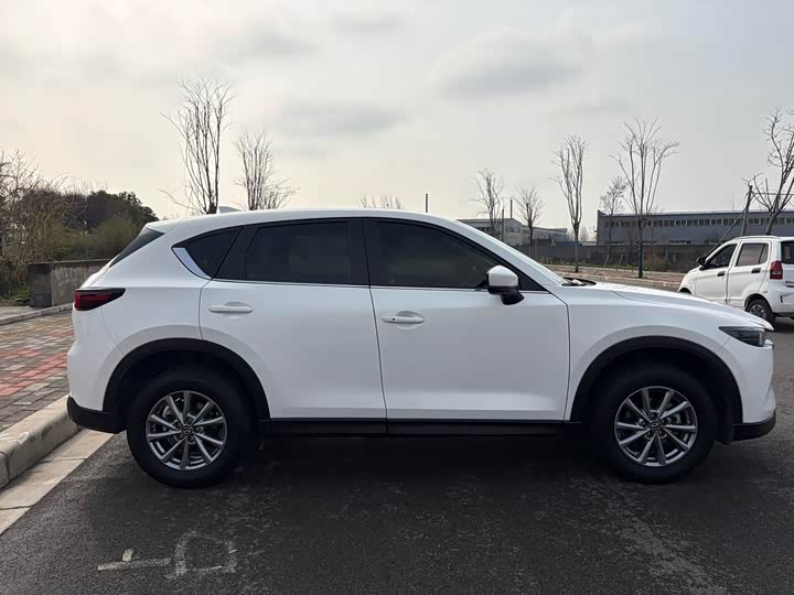 Photo 4 - Mazda CX-5