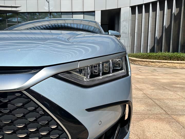 Фото 4 - BYD Han