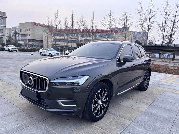 Фото 2 - Volvo XC60