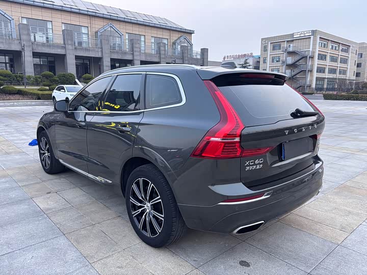 Фото 7 - Volvo XC60