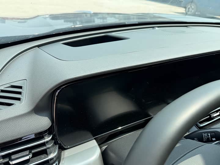 Фото 7 - Hongqi HS5