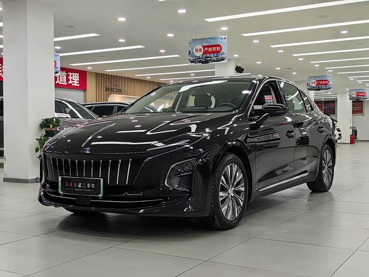 Photo 1 - Hongqi E-QM5