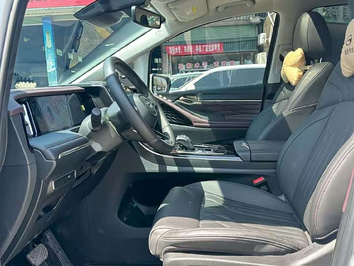 Фото 4 - GAC Trumpchi M8