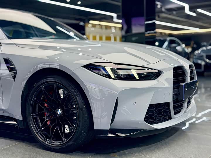 BMW M3 2024 2024款 M3四门轿车 M xDrive 雷霆版