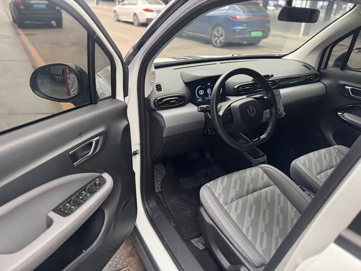 Photo 4 - Leapmotor T03