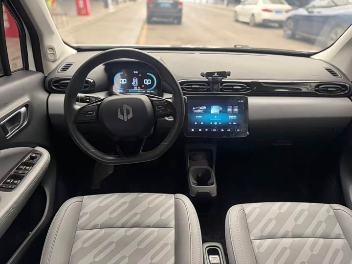 Photo 7 - Leapmotor T03