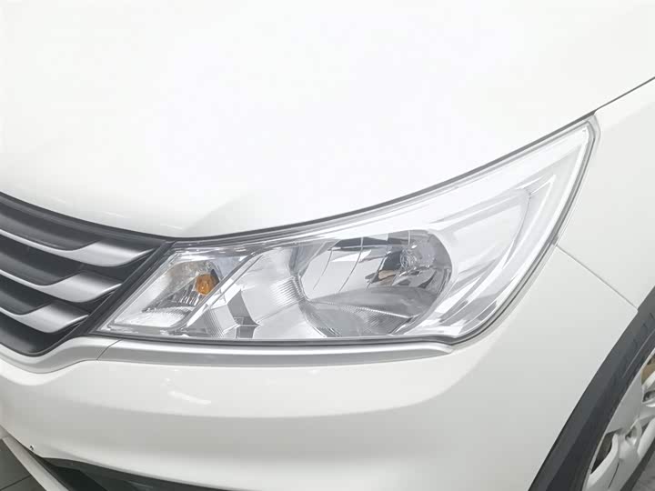 Фото 7 - Baojun 310