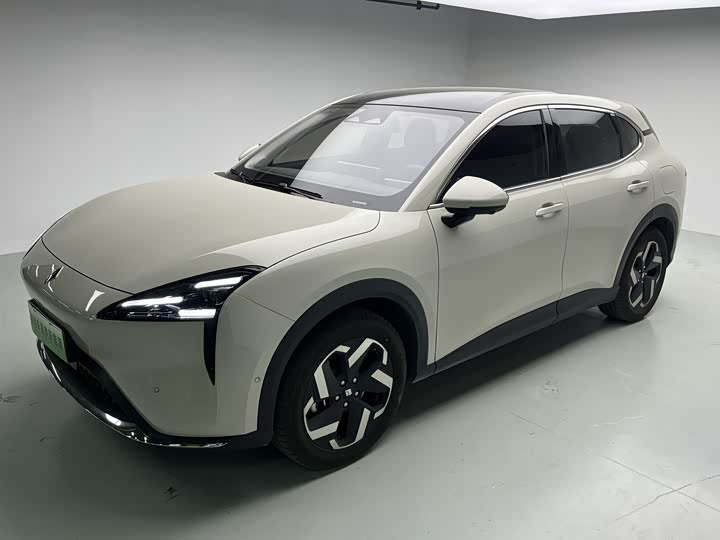 Photo 1 - Baojun Yunhai