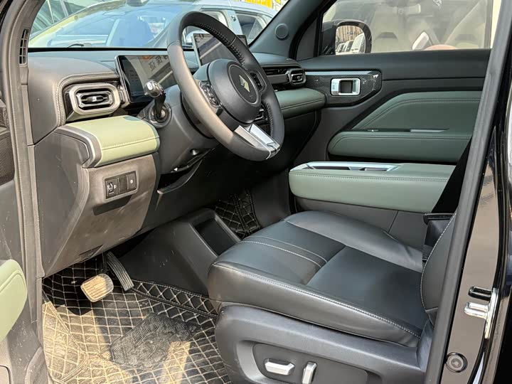 Фото 7 - Baojun Yep Plus