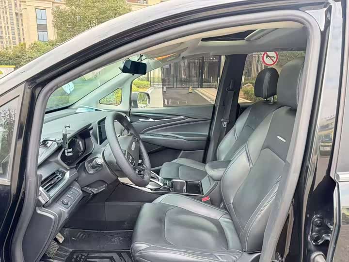 Фото 7 - Maxus G50