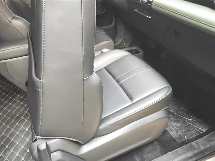 Фото 8 - Baojun Yep