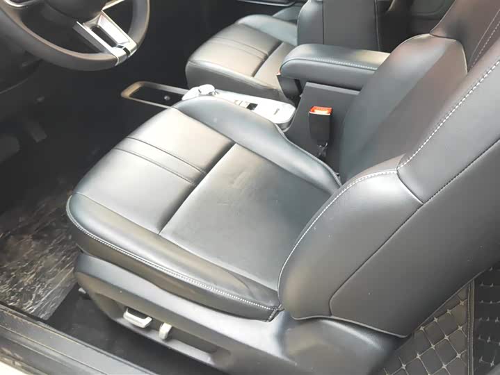 Фото 9 - Baojun Yep