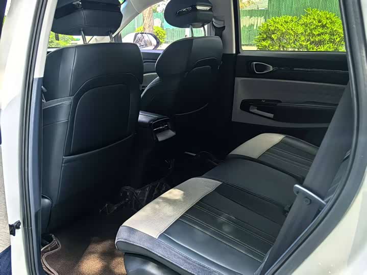 Photo 4 - Baojun RM-5