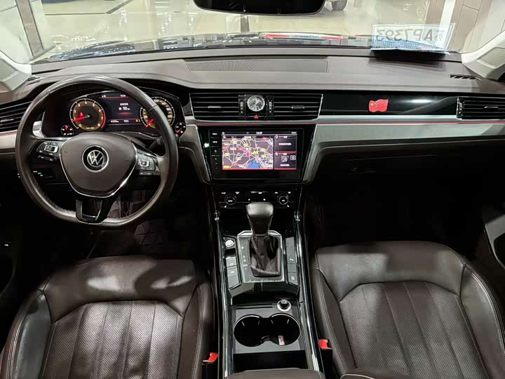 Photo 8 - Volkswagen Phideon