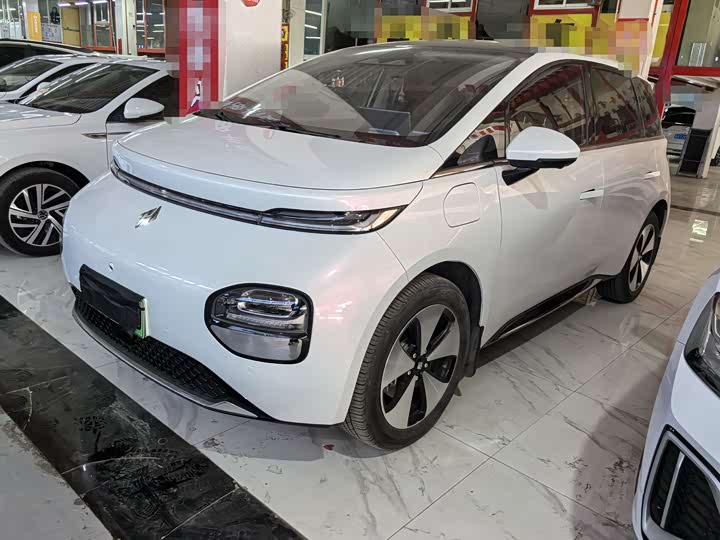 Фото 1 - Baojun Yunduo