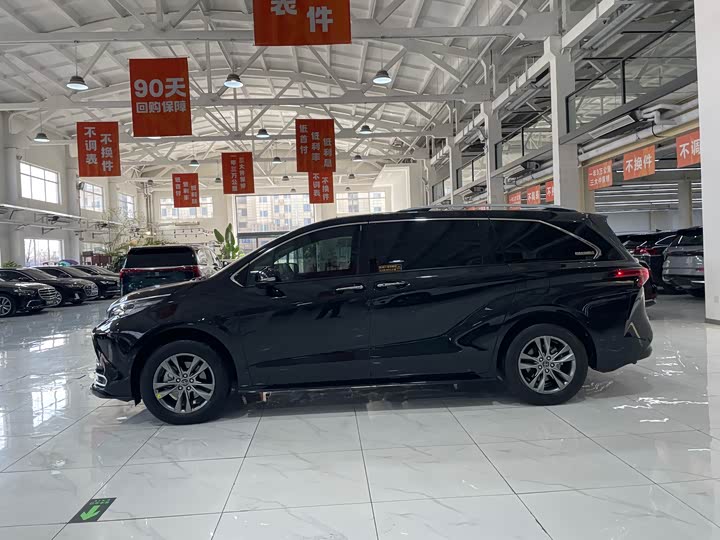 Фото 3 - Toyota Sienna