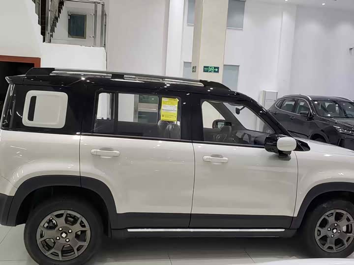 Фото 6 - Baojun Yep Plus