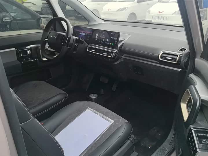 Photo 8 - Baojun KiWi EV