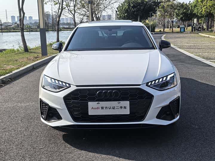 Фото 3 - Audi A4L