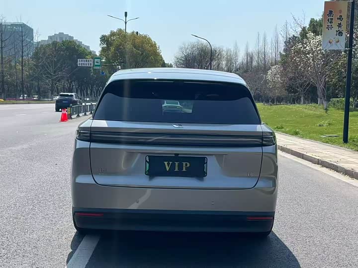 Фото 5 - LiXiang i8