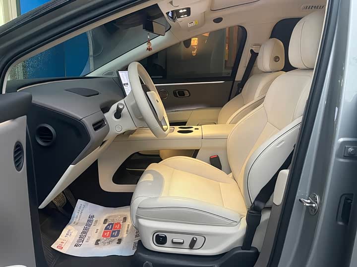 Фото 6 - LiXiang i8