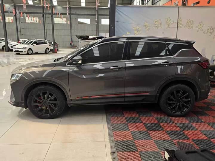 Фото 3 - Geely Coolray