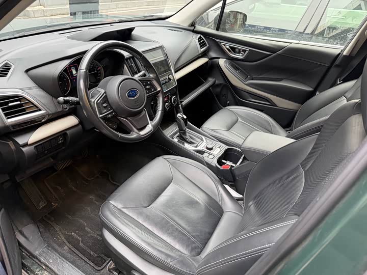 Фото 9 - Subaru Forester