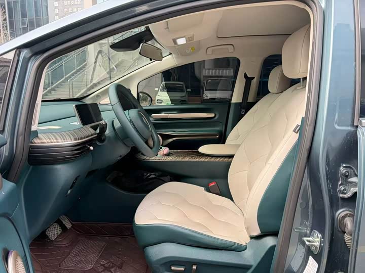 Фото 6 - Baojun Yunduo