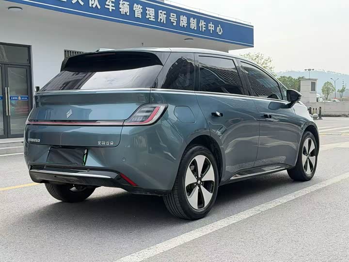 Фото 9 - Baojun Yunduo