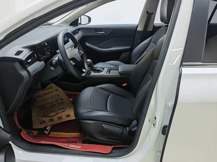 Фото 4 - Roewe i5