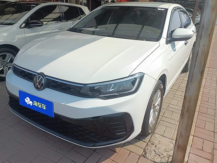 Фото 1 - Volkswagen Lavida