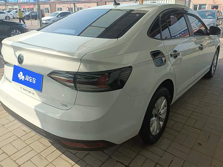 Фото 3 - Volkswagen Lavida