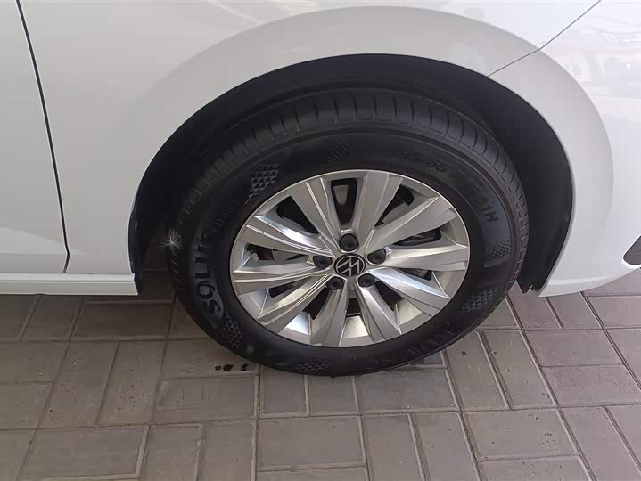 Фото 6 - Volkswagen Lavida