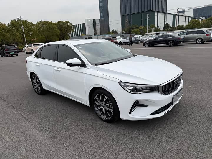 Фото 6 - Geely Emgrand