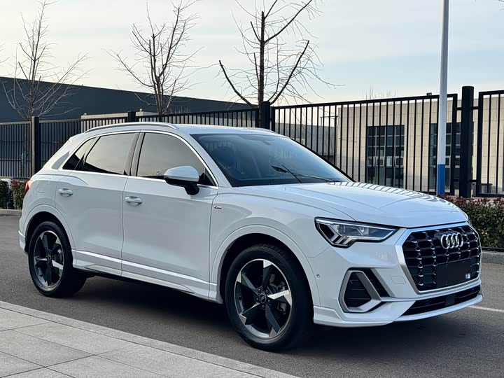 Фото 3 - Audi Q3