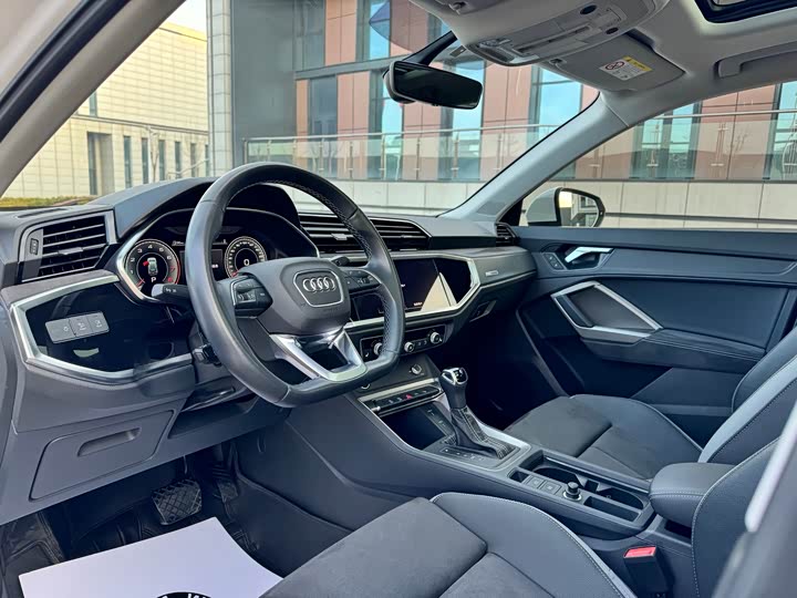 Фото 7 - Audi Q3