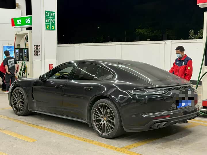 Photo 5 - Porsche Panamera
